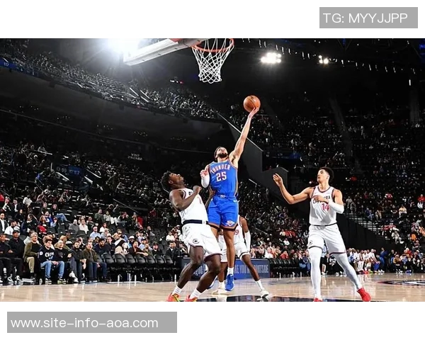 米切尔首节独得13分表现抢眼但失误和犯规略显频繁