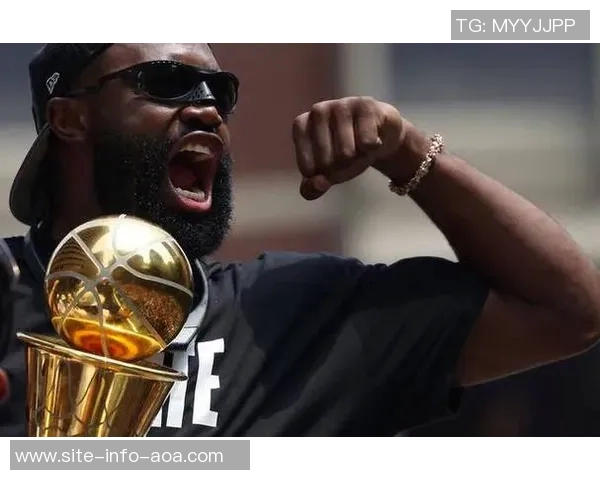 怀特谈杰伦布朗自我要求严格输球责任应由全队共同承担