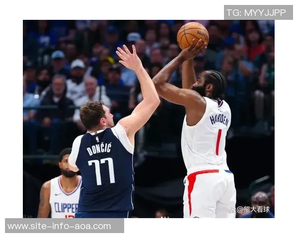 哈登三双数据再创新高追赶东契奇目标愈发清晰